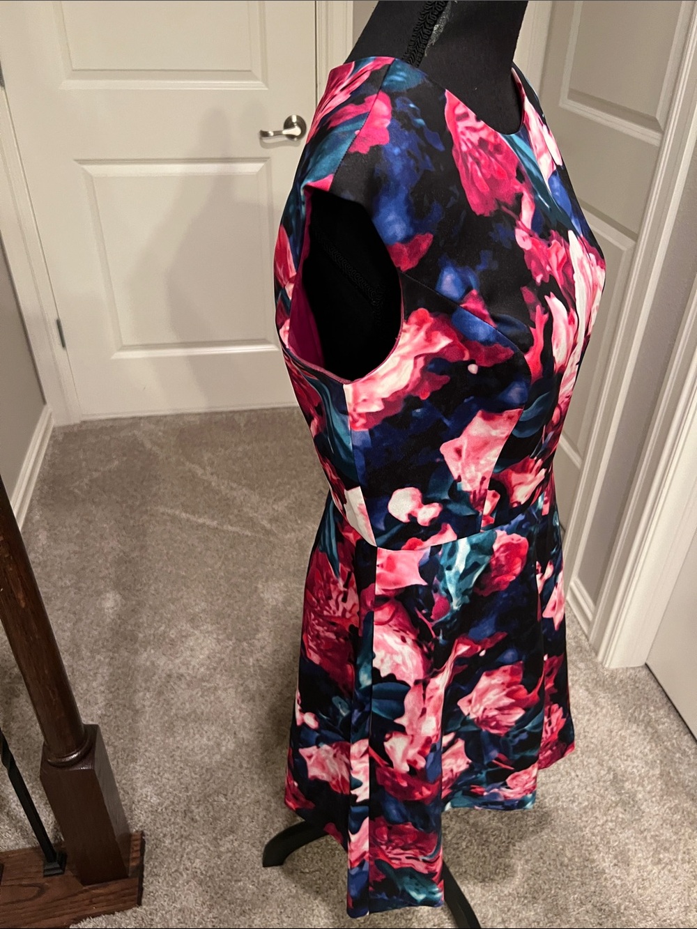 Vince Camuto Navy Floral Mini Dress with Pink & Teal Blooms Size 12 - Picture 5 of 9